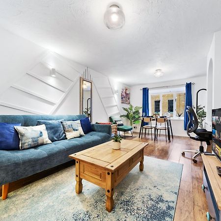 Quirky Canary 2Bed, Free Parking, Smart Tv & Games Londra Dış mekan fotoğraf