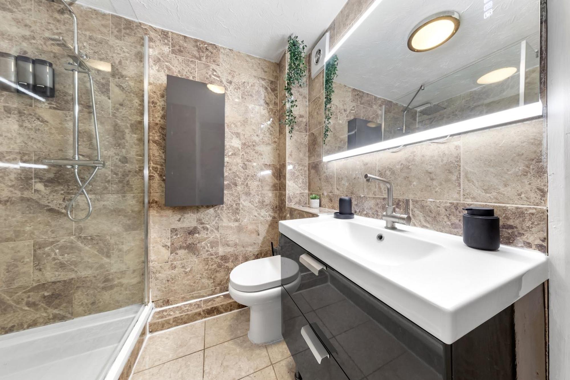 Quirky Canary 2Bed, Free Parking, Smart Tv & Games Londra Dış mekan fotoğraf