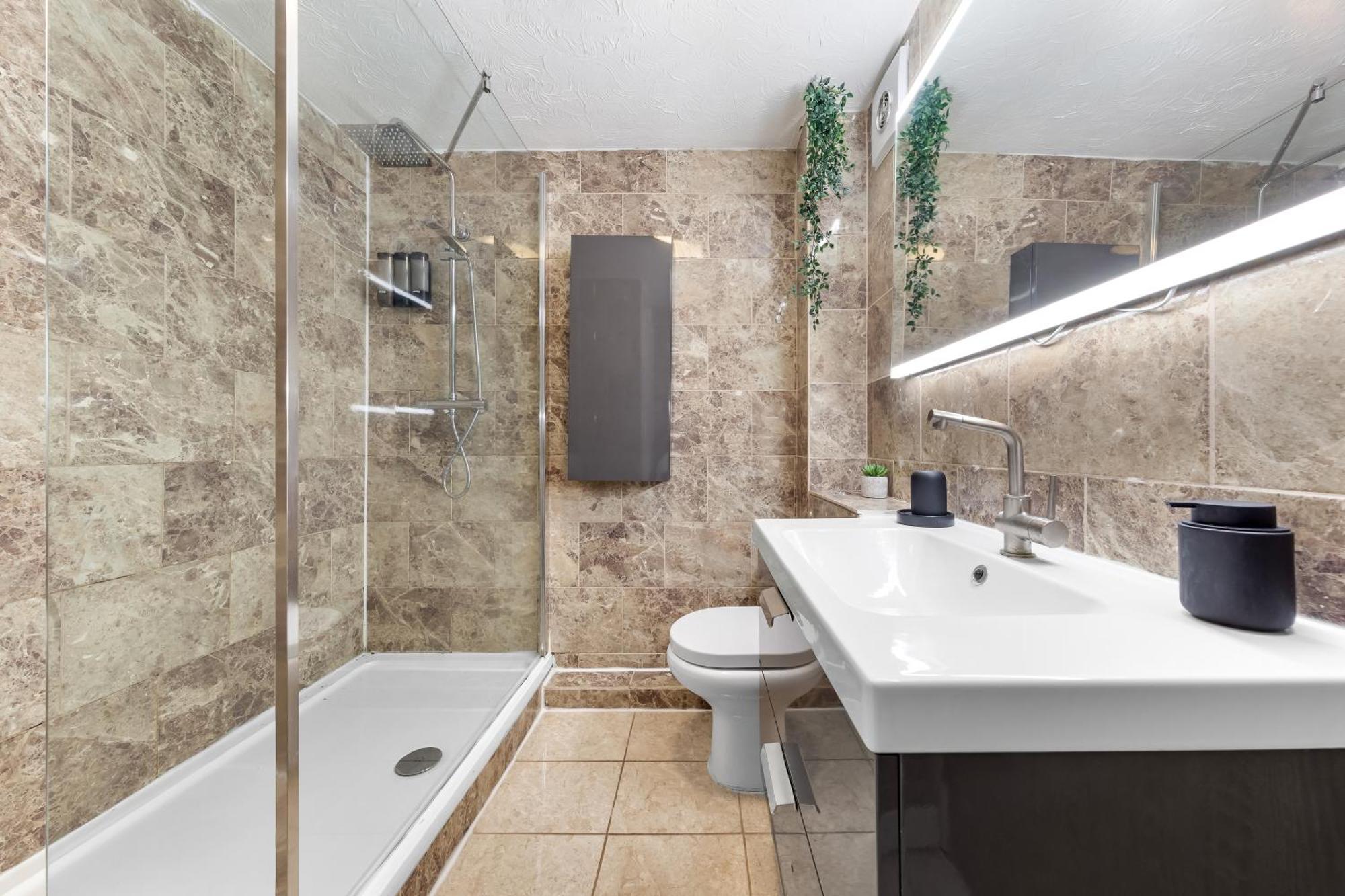 Quirky Canary 2Bed, Free Parking, Smart Tv & Games Londra Dış mekan fotoğraf
